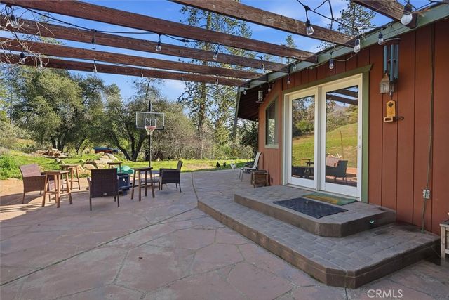 3868 Pinecrest Drive, Mariposa, CA 95338