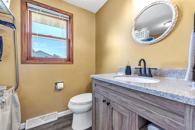 1732 CHARLES STREET, De Pere, WI 54115