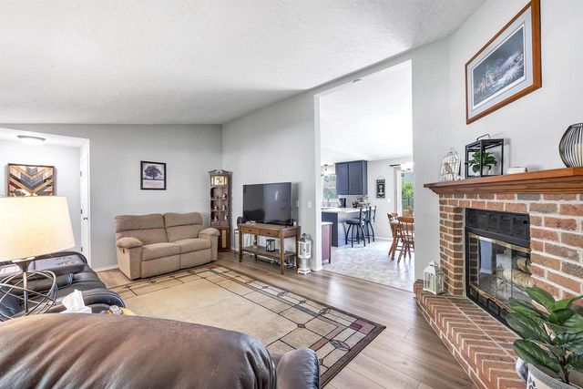 1732 CHARLES STREET, De Pere, WI 54115