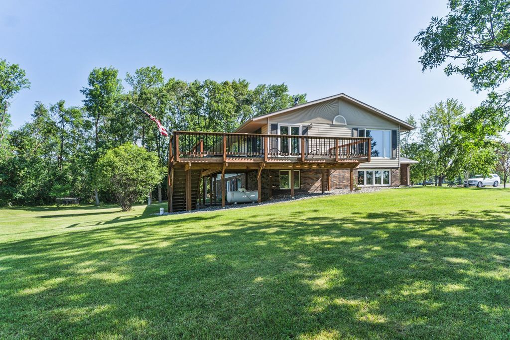 119 Tyler Avenue NE, Bemidji, MN 56601