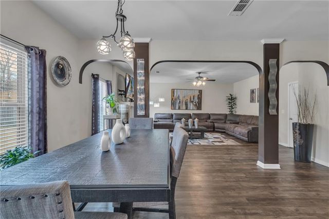 1293 Heartwood Avenue, Mcdonough, GA 30253