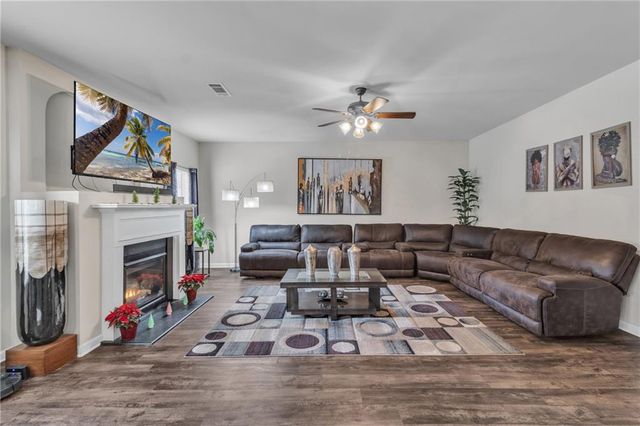 1293 Heartwood Avenue, Mcdonough, GA 30253