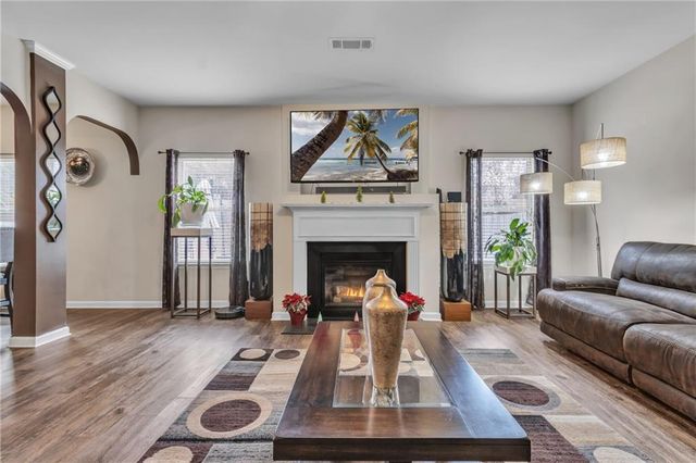 1293 Heartwood Avenue, Mcdonough, GA 30253