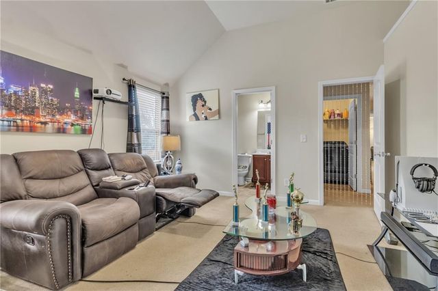 1293 Heartwood Avenue, Mcdonough, GA 30253