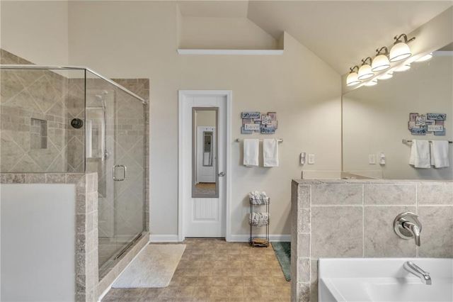 1293 Heartwood Avenue, Mcdonough, GA 30253