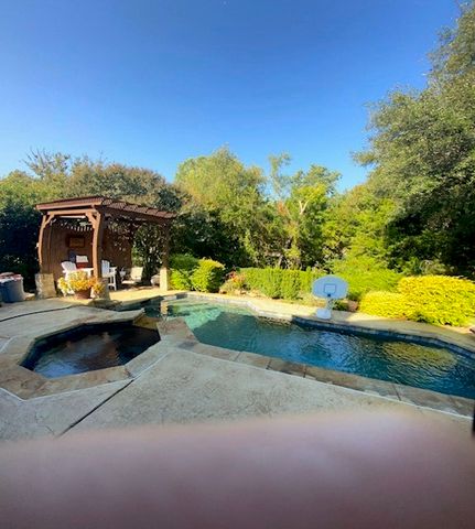 1924 Victoria Circle, Mckinney, TX 75072