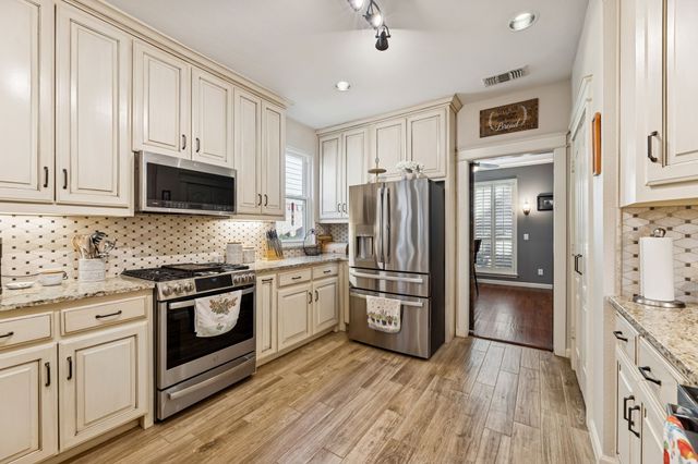 1924 Victoria Circle, Mckinney, TX 75072