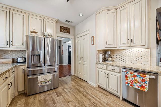 1924 Victoria Circle, Mckinney, TX 75072