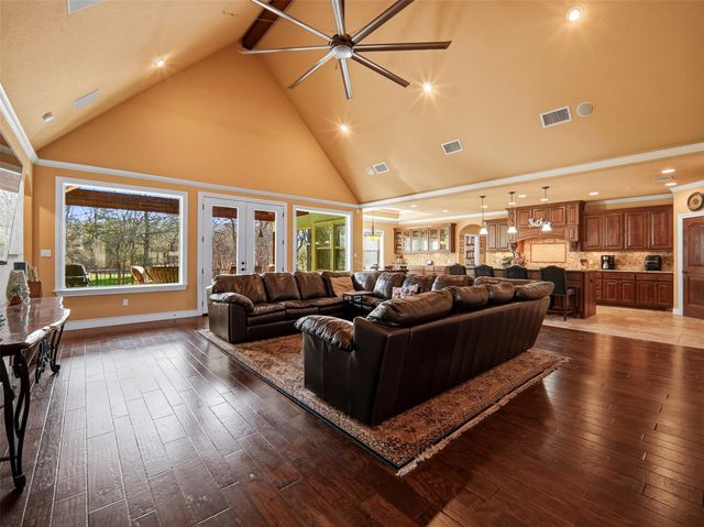 187 Territory DR, Bastrop, TX 78602