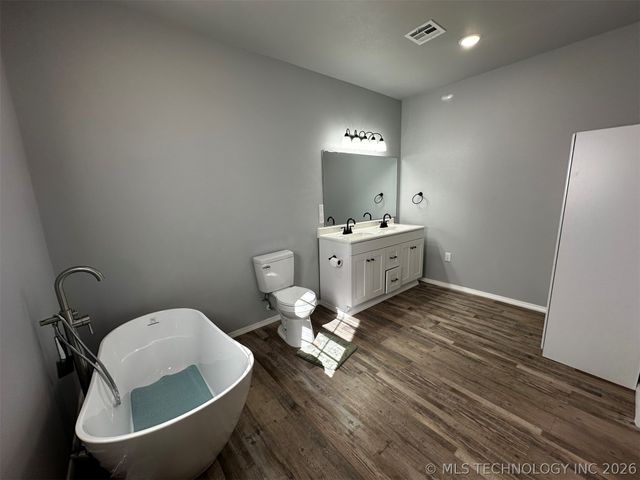 20030 E 794 Road, Tahlequah, OK 74464