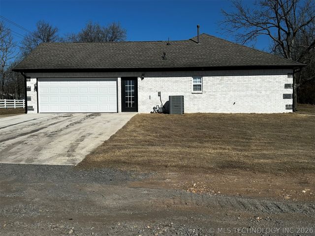 20030 E 794 Road, Tahlequah, OK 74464