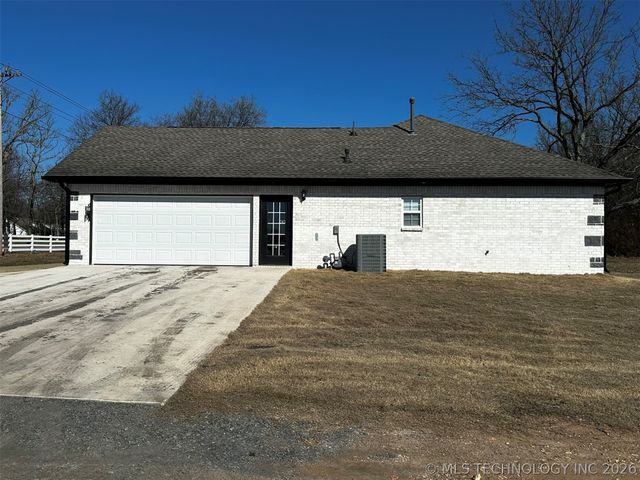 20030 E 794 Road, Tahlequah, OK 74464