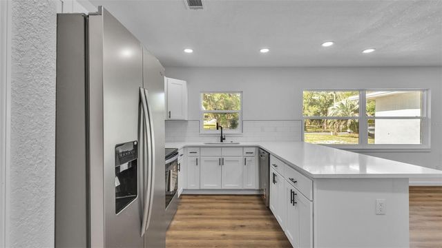 34753 GARDENIA WAY, Dade City, FL 33523
