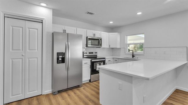 34753 GARDENIA WAY, Dade City, FL 33523