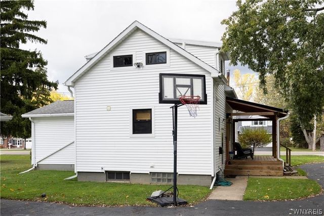 99 East and West Road, West Seneca, NY 14224
