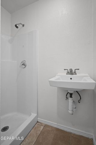 209 N SEVILLE A, El Paso, TX 79905