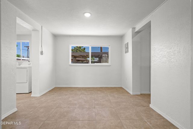 209 N SEVILLE A, El Paso, TX 79905