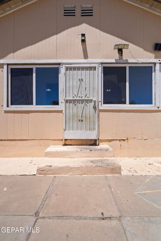 209 N SEVILLE A, El Paso, TX 79905