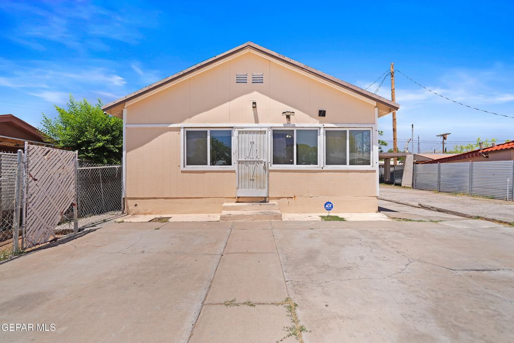 209 N SEVILLE A, El Paso, TX 79905