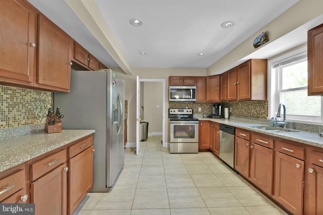 423 LONDON CT, Westminster, MD 21157