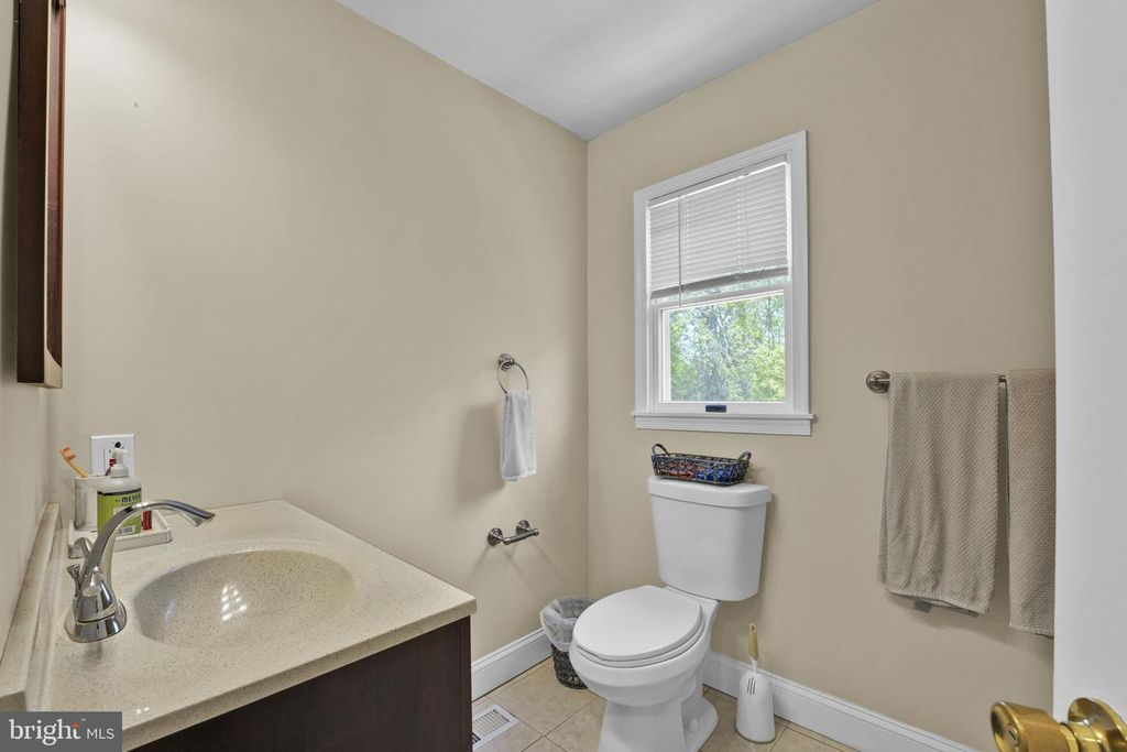 Image 26 of property listing at 423 LONDON CT, Westminster, MD 21157
