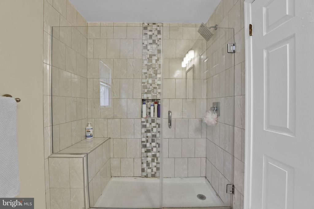 Image 28 of property listing at 423 LONDON CT, Westminster, MD 21157