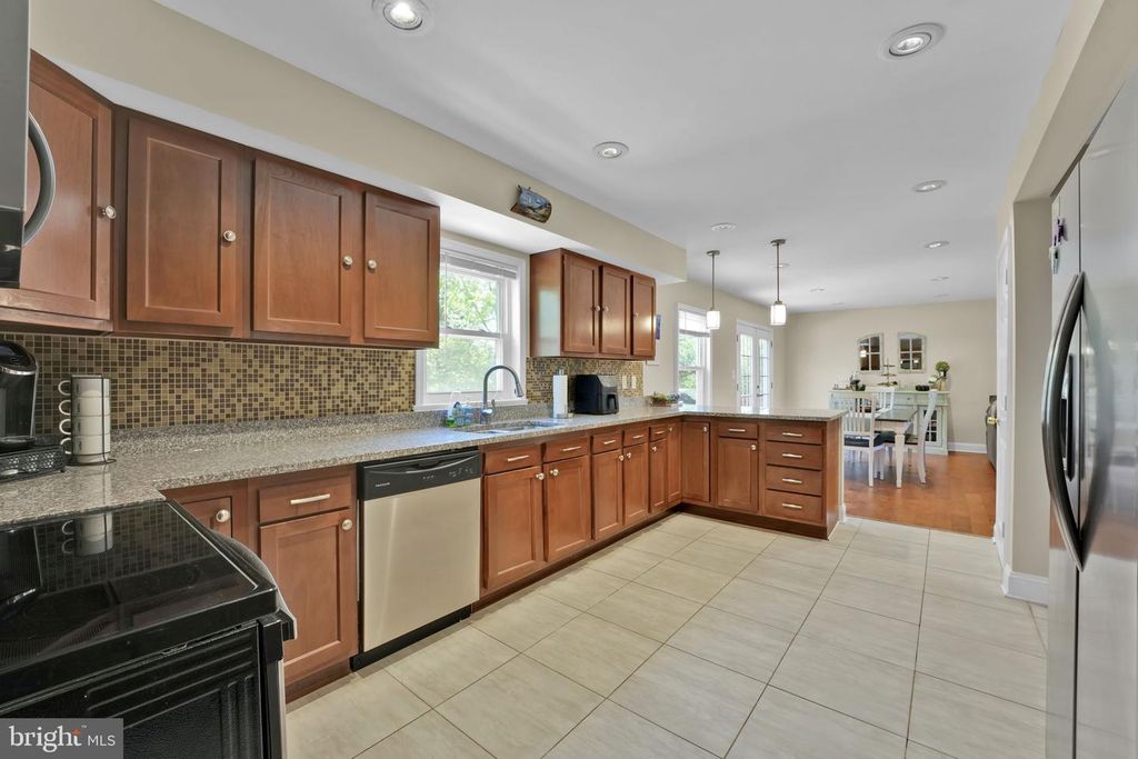 Image 3 of property listing at 423 LONDON CT, Westminster, MD 21157