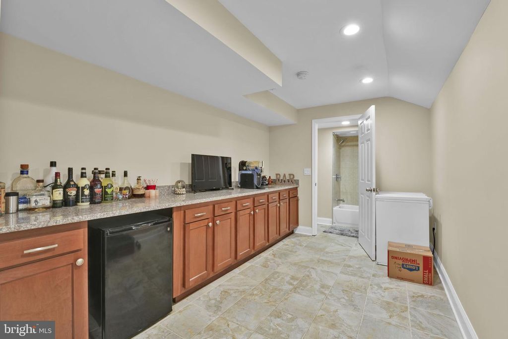 Image 33 of property listing at 423 LONDON CT, Westminster, MD 21157