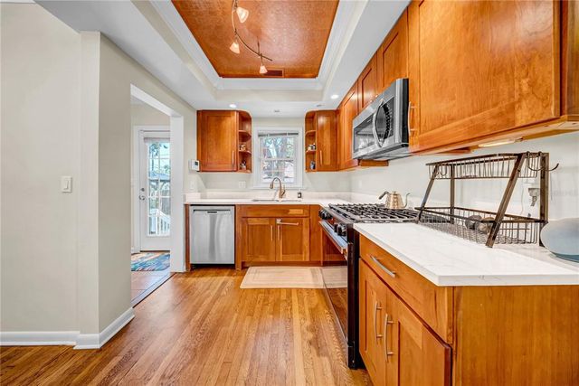 150 23RD AVENUE N, St Petersburg, FL 33704