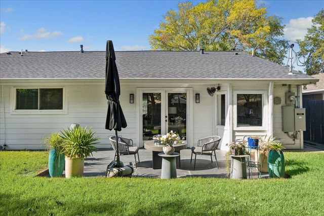 4130 Costa Rica Road, Houston, TX 77092