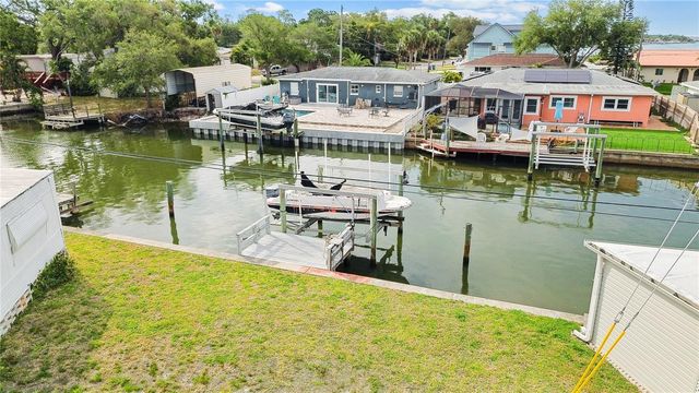 8740 43RD AVENUE N 136, St Petersburg, FL 33709