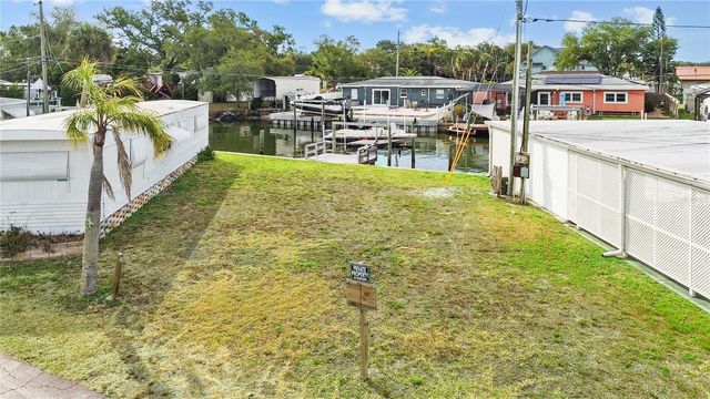 8740 43RD AVENUE N 136, St Petersburg, FL 33709