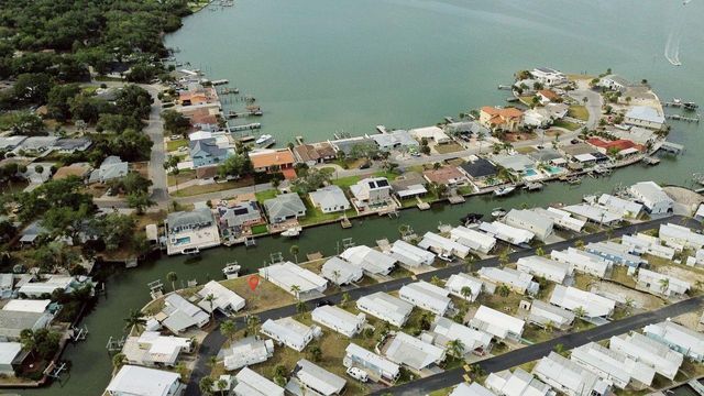 8740 43RD AVENUE N 136, St Petersburg, FL 33709