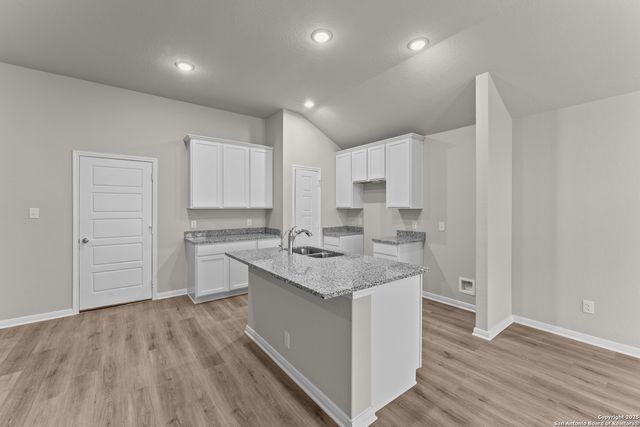 15411 Salmon Spring, San Antonio, TX 78245