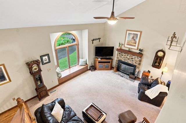 229 Se Main St, Douglas, MA 01516
