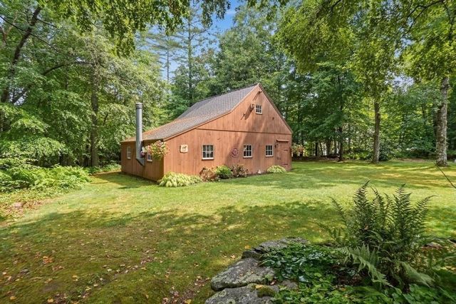 229 Se Main St, Douglas, MA 01516
