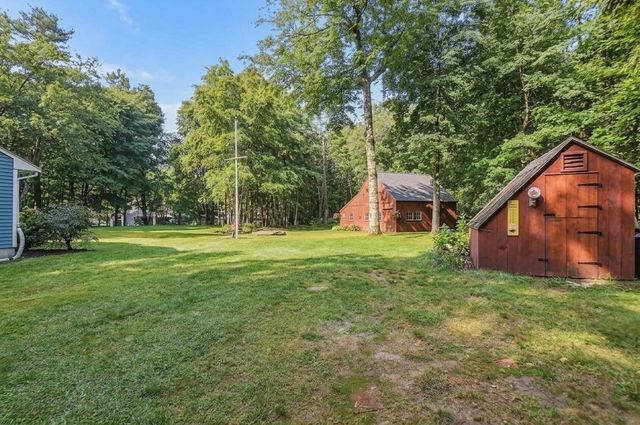 229 Se Main St, Douglas, MA 01516