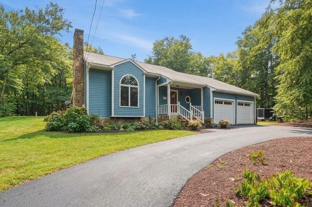 229 Se Main St, Douglas, MA 01516