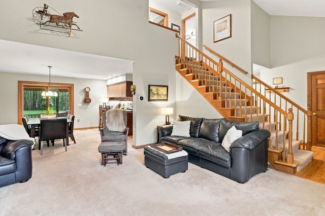 229 Se Main St, Douglas, MA 01516
