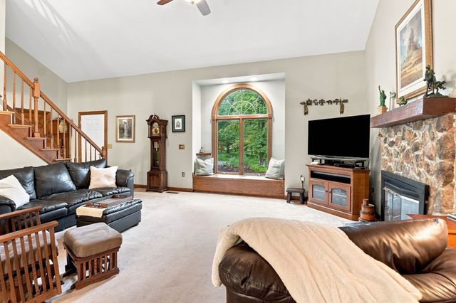 229 Se Main St, Douglas, MA 01516