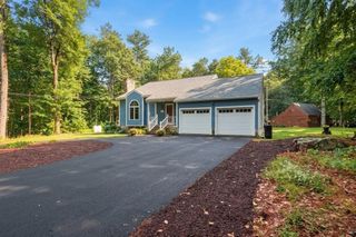 229 Se Main St, Douglas, MA 01516