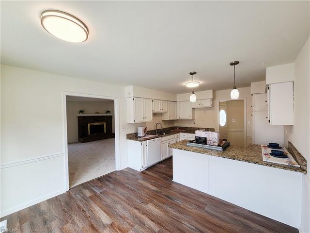 821 Lindale DR, Chesapeake, VA 23320