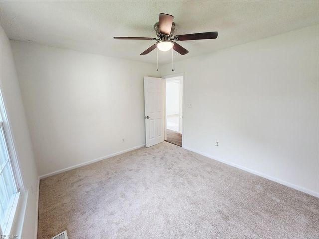 821 Lindale DR, Chesapeake, VA 23320