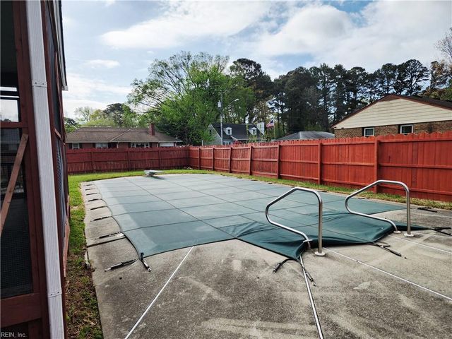 821 Lindale DR, Chesapeake, VA 23320