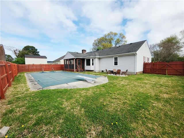 821 Lindale DR, Chesapeake, VA 23320