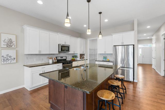8340 Deerwood Lane N, Maple Grove, MN 55369