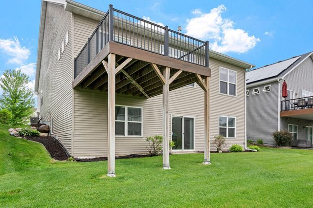 8340 Deerwood Lane N, Maple Grove, MN 55369