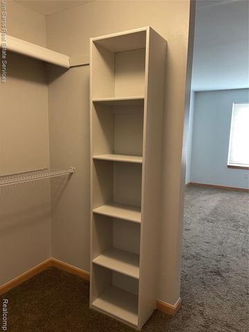 24002 Wedgewood Circle, Warren, MI 48091