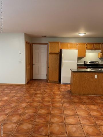 24002 Wedgewood Circle, Warren, MI 48091