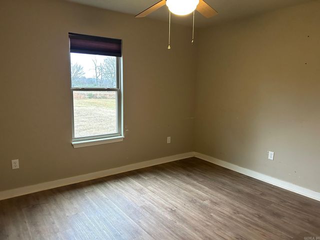 760 Gravel Hill Rd, Romance, AR 72136